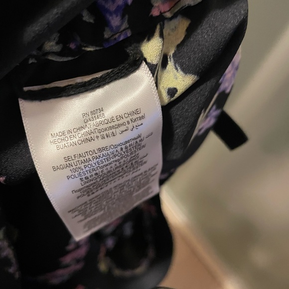 NWOT BCBG BCBGMAXAZRIA BLACK FLORAL ISLA HALTER ROMPER SIZE XS! - Picture 7 of 10